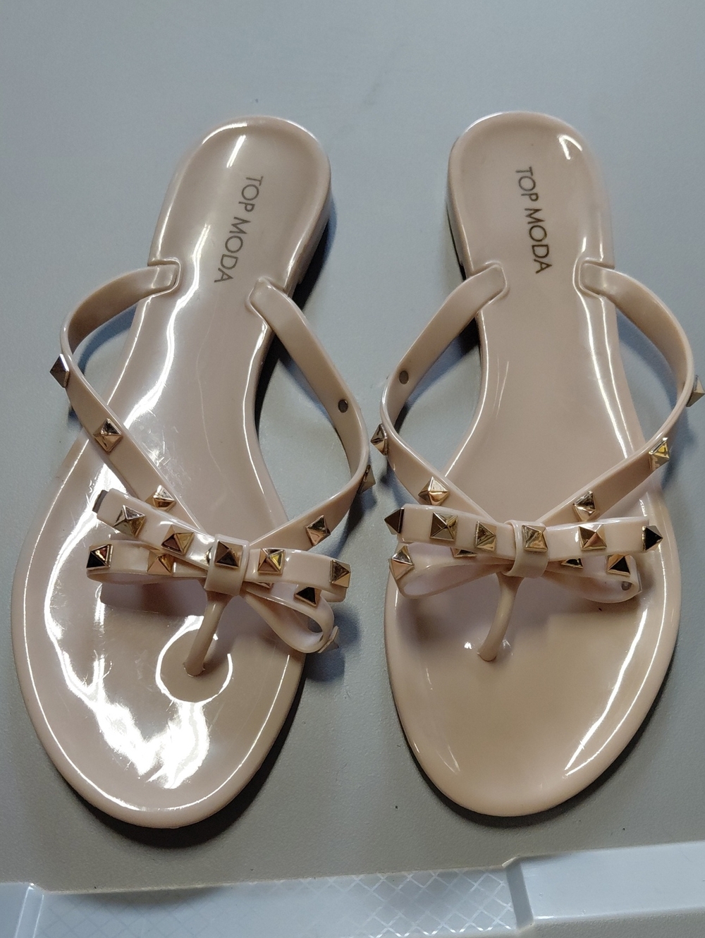 TOP Moda Nude Bow Studded Jelly Flip Sandals